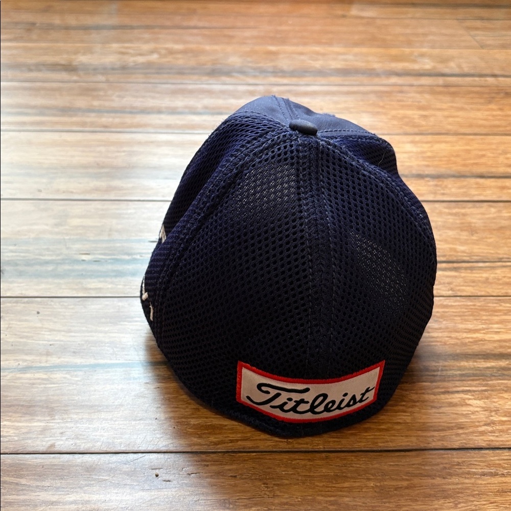 Titleist Pro V1 Fitted Hat Cap Size Small-MediumNew Era Navy Blue - Picture 3 of 9